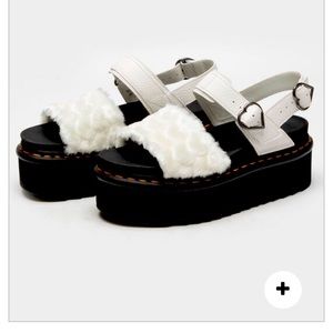 Dr marten sandal white faux fur